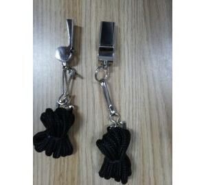 Fluier metalic cu snur